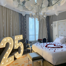 Load image into Gallery viewer, Lettres et chiffres lumineux géants