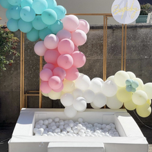 Charger l'image dans la galerie, Piscine à balles blanche