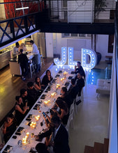 Load image into Gallery viewer, Lettres lumineuses géantes  pour événements professionnels à Paris
