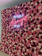 Load image into Gallery viewer, Mur de fleurs rose 
